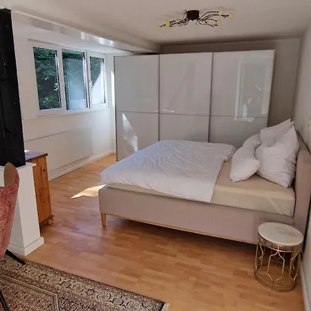 Ruhiges Haus Im Gruenen Mit Whirlpool & 3 Schlafzimmern Nahe Messe