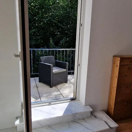 Ruhiges Haus Im Gruenen Mit Whirlpool & 3 Schlafzimmern Nahe Messe アパート