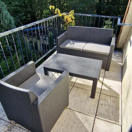 Ruhiges Haus Mit Whirlpool Fuer 5 Gaeste Nahe Messe Mit 3 Schlafzimmern Apartament