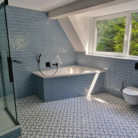 Apartman Ruhiges Haus Mit Whirlpool Fuer 5 Gaeste Nahe Messe Mit 3 Schlafzimmern *