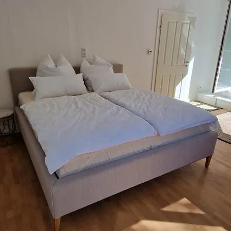 Ruhiges Haus Mit Whirlpool Fuer 5 Gaeste Nahe Messe Mit 3 Schlafzimmern * Essen