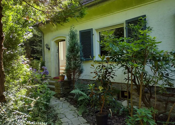 Ruhiges Haus Mit Whirlpool Fuer 5 Gaeste Nahe Messe Mit 3 Schlafzimmern Essen