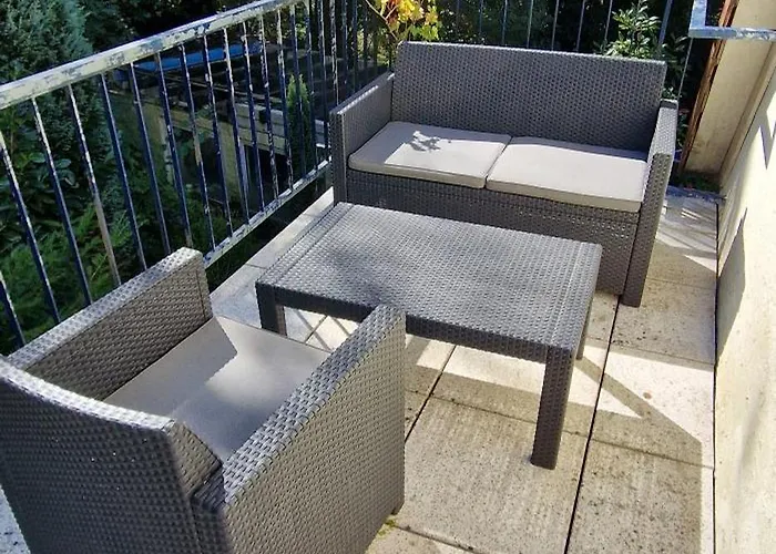 Ruhiges Haus Mit Whirlpool Fuer 5 Gaeste Nahe Messe Mit 3 Schlafzimmern Apartman