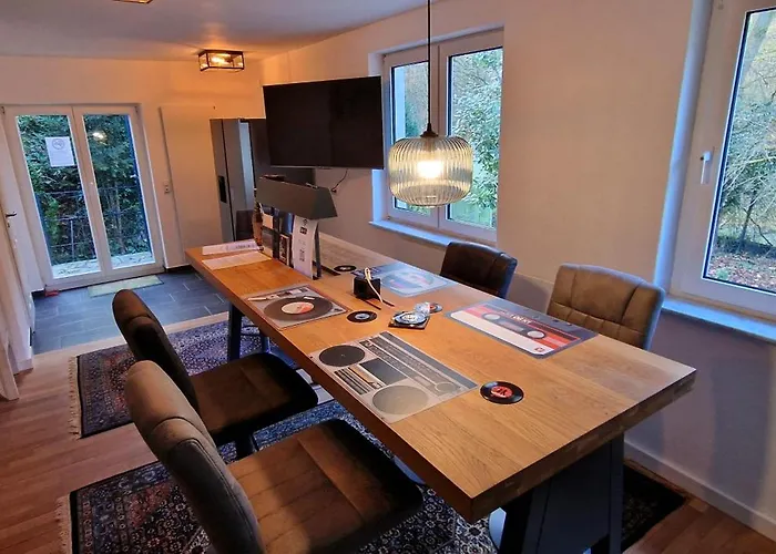 Ruhiges Haus Mit Whirlpool Fuer 5 Gaeste Nahe Messe Mit 3 Schlafzimmern Essen